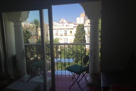 En Plaza Candelaria, Casco Antiguo Homestay